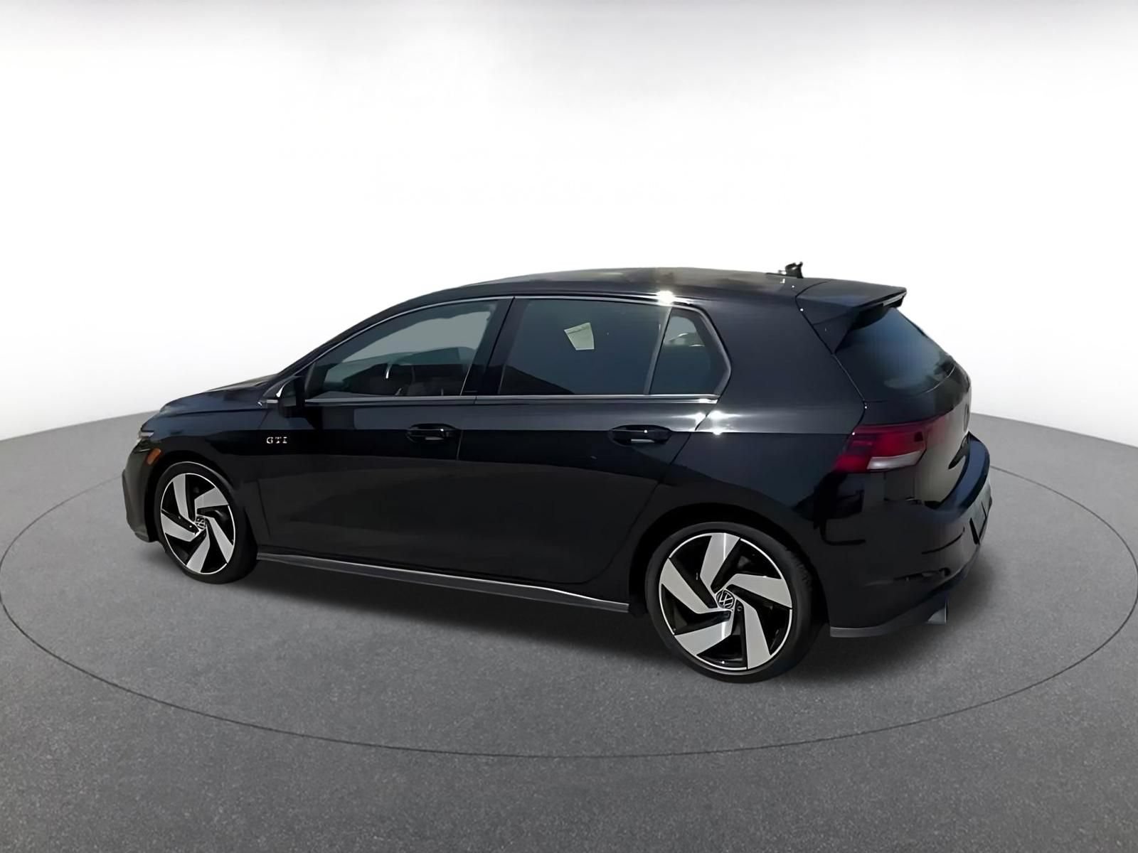 Used 2026 Volkswagen Golf S FWD image 7