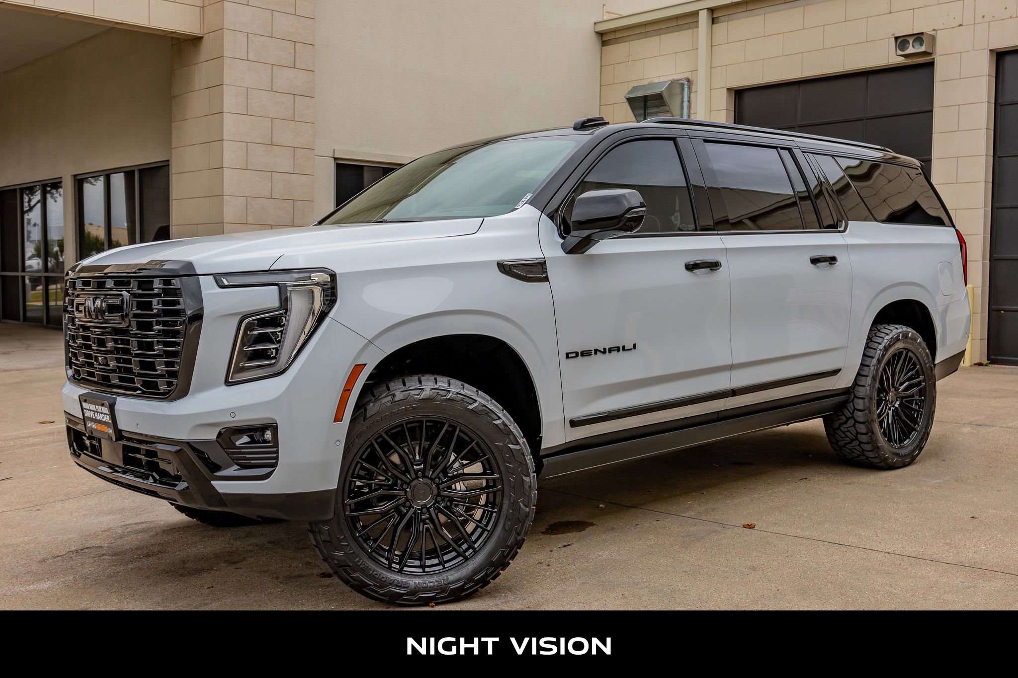 Used 2026 GMC Yukon XL Denali Ultimate AWD/4WD image 5