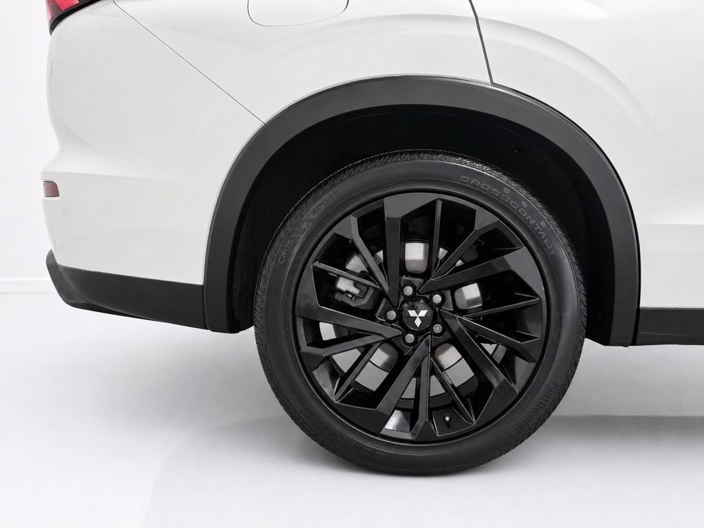 Used 2023 Mitsubishi Outlander SEL Black Edition AWD/4WD image 6