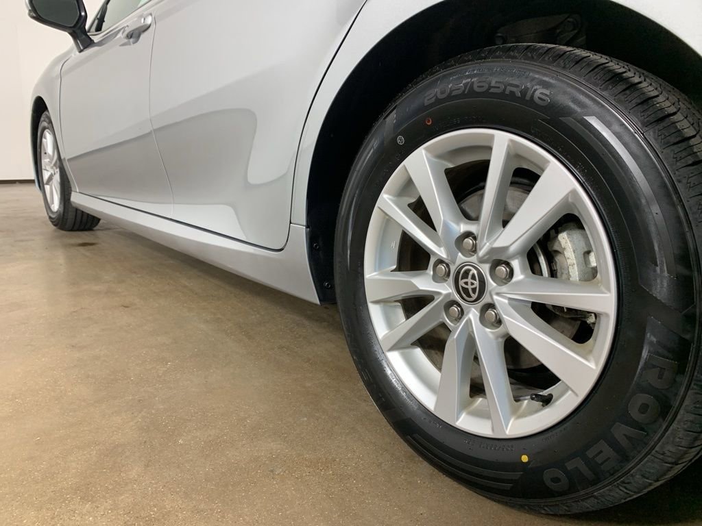 Used 2025 Toyota Camry LE image 15