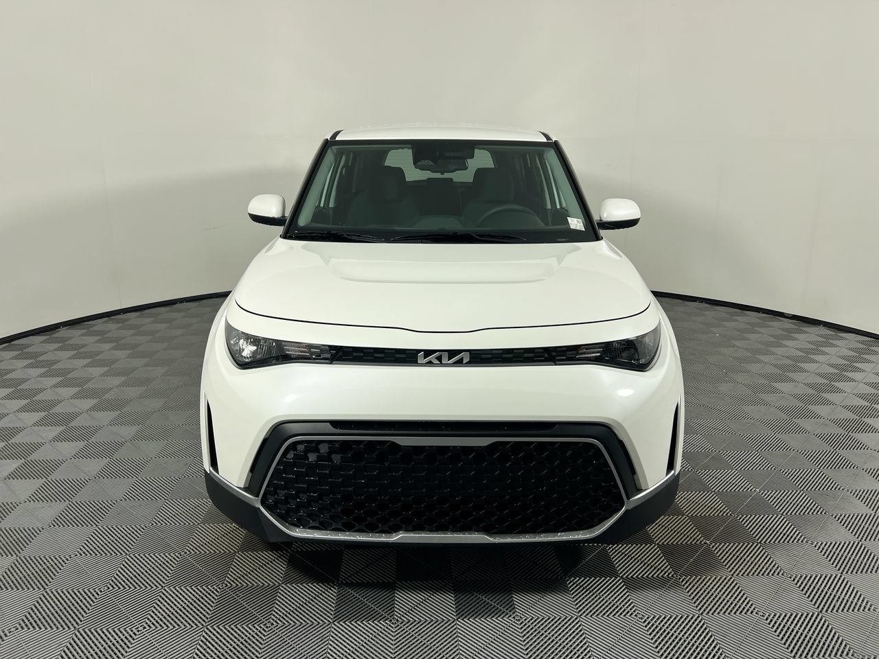 Used 2023 Kia Soul LX w/ Option Group 015 FWD image 10