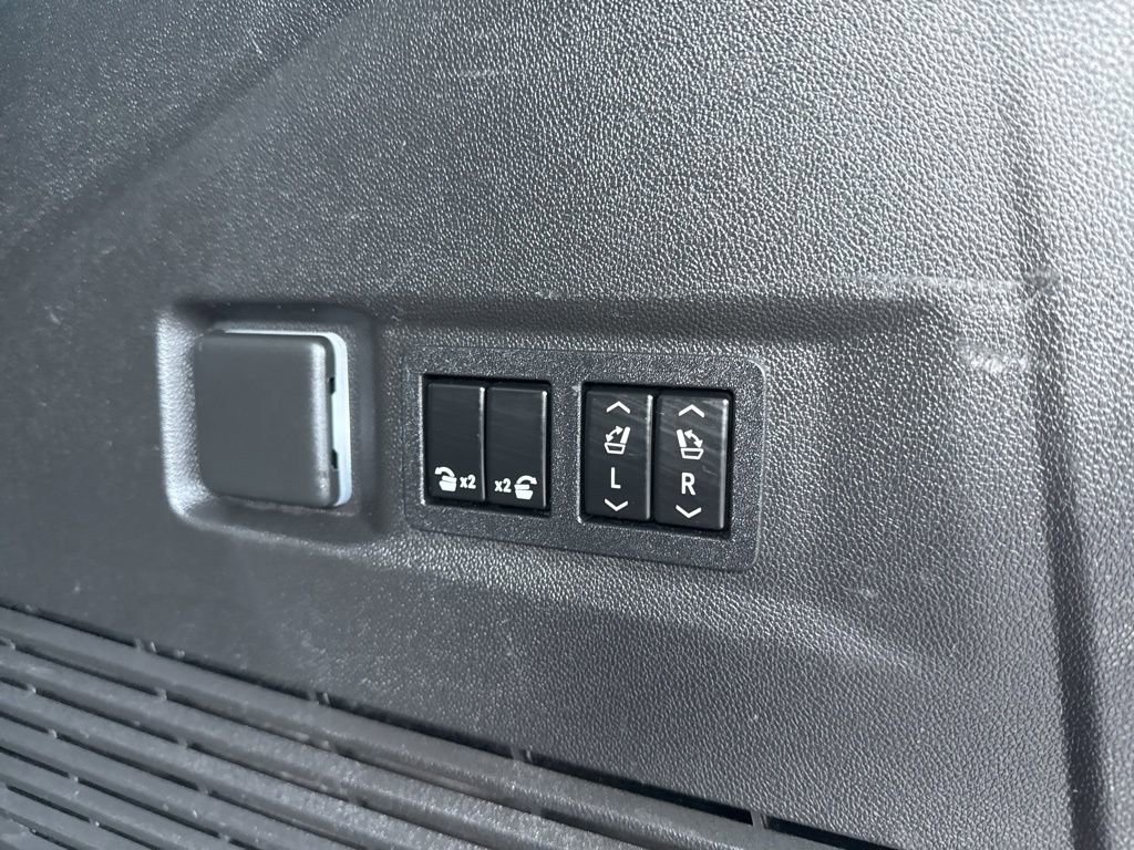 Used 2022 GMC Yukon Denali w/ Max Trailering Package image 39