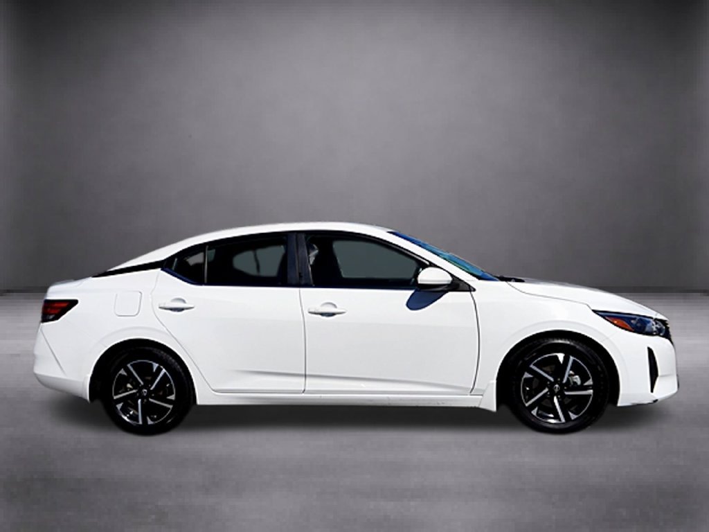 Used 2024 Nissan Sentra SV FWD image 3