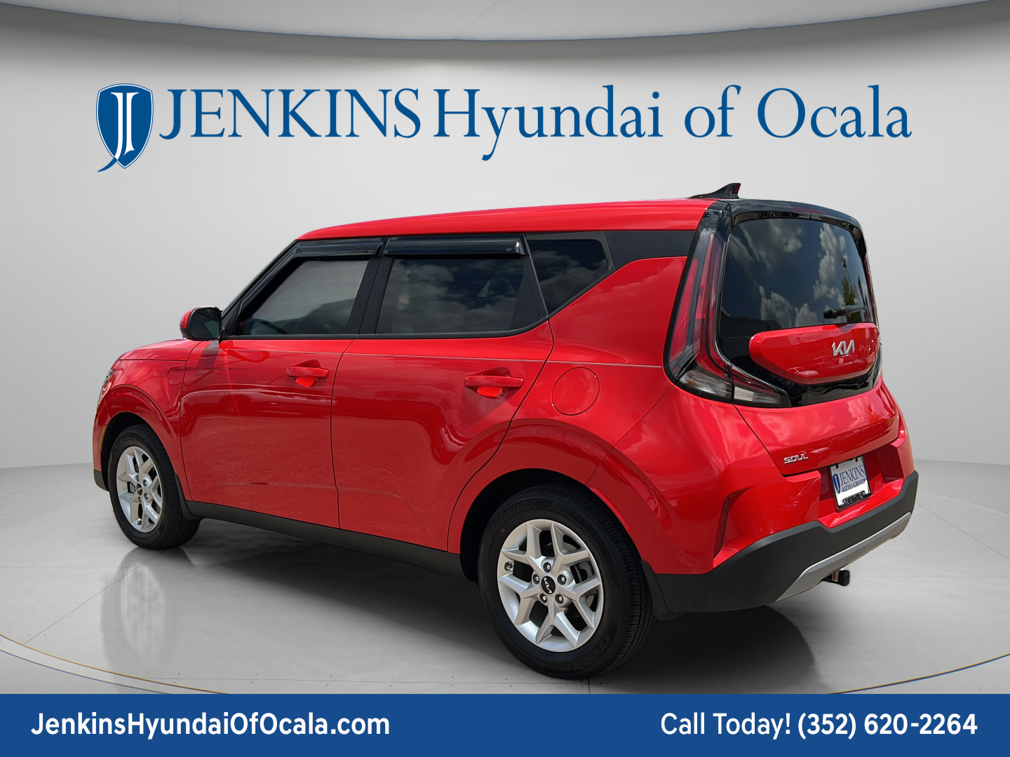 Used 2023 Kia Soul LX w/ LX Technology Package FWD image 5