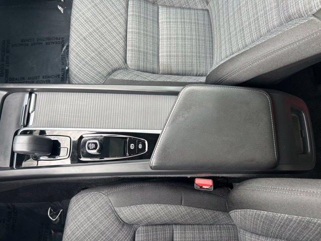 Certified 2023 Volvo XC60 B5 Core AWD/4WD image 26