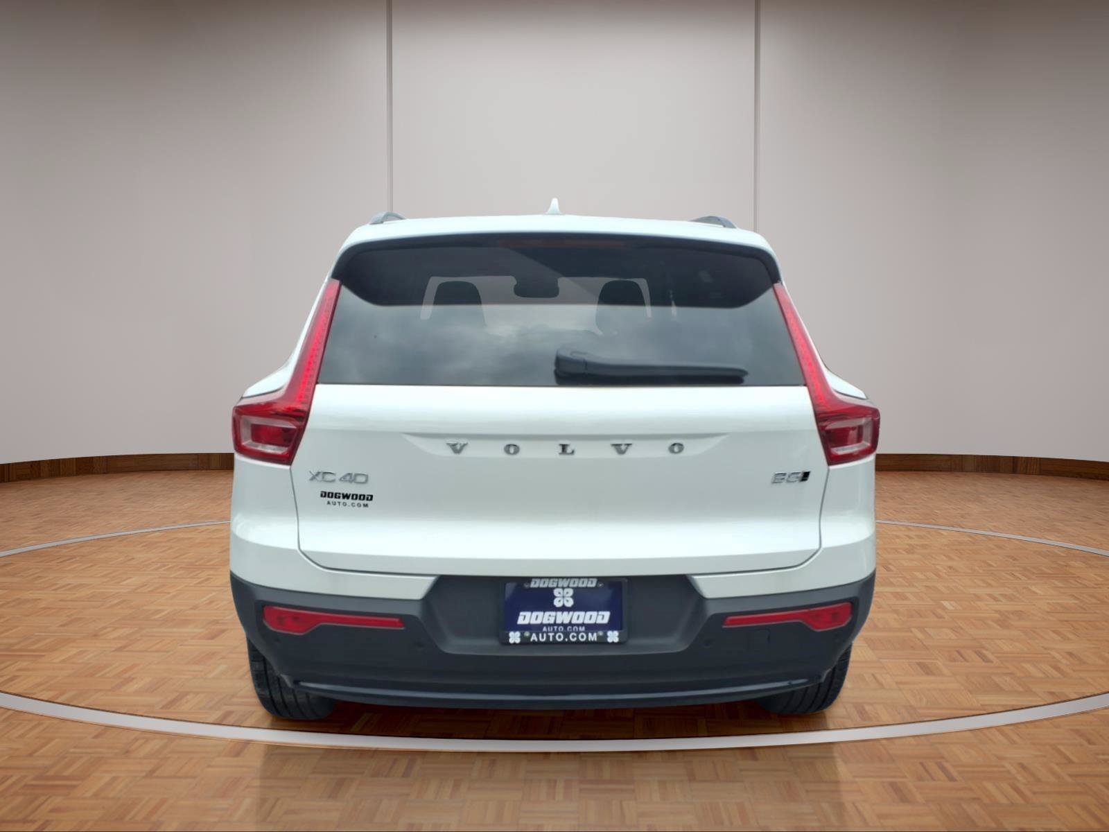 New 2026 Volvo XC40 B5 Plus w/ Climate Package AWD/4WD image 5