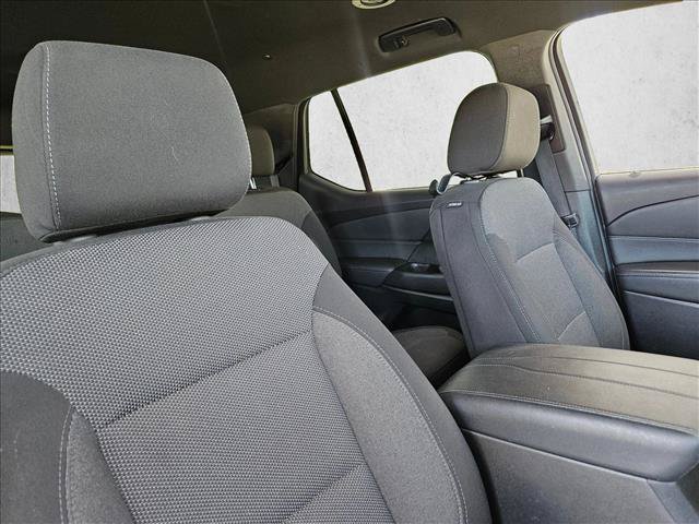 Used 2023 Chevrolet Traverse LT FWD image 18