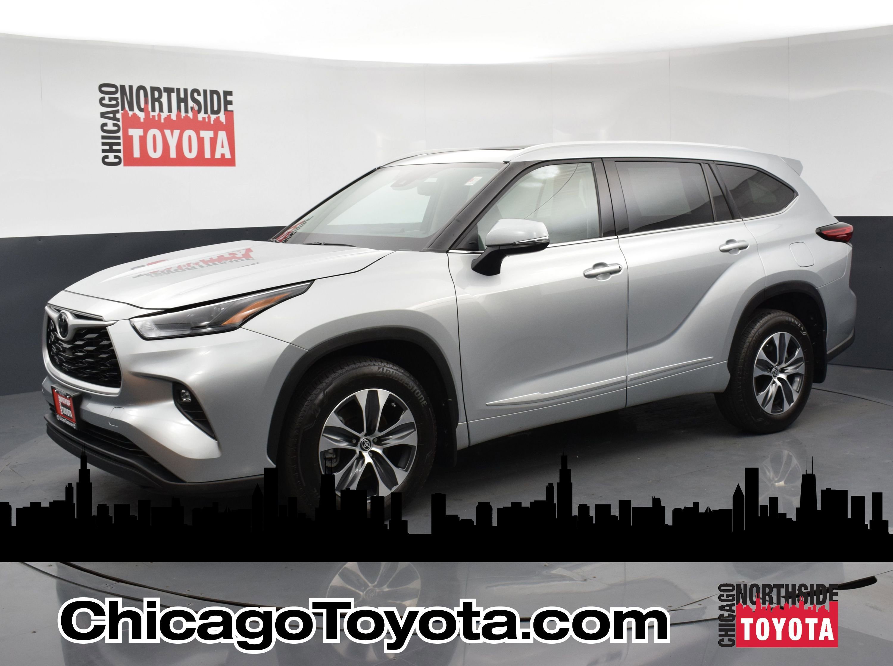 Used 2022 Toyota Highlander XLE AWD/4WD video 1