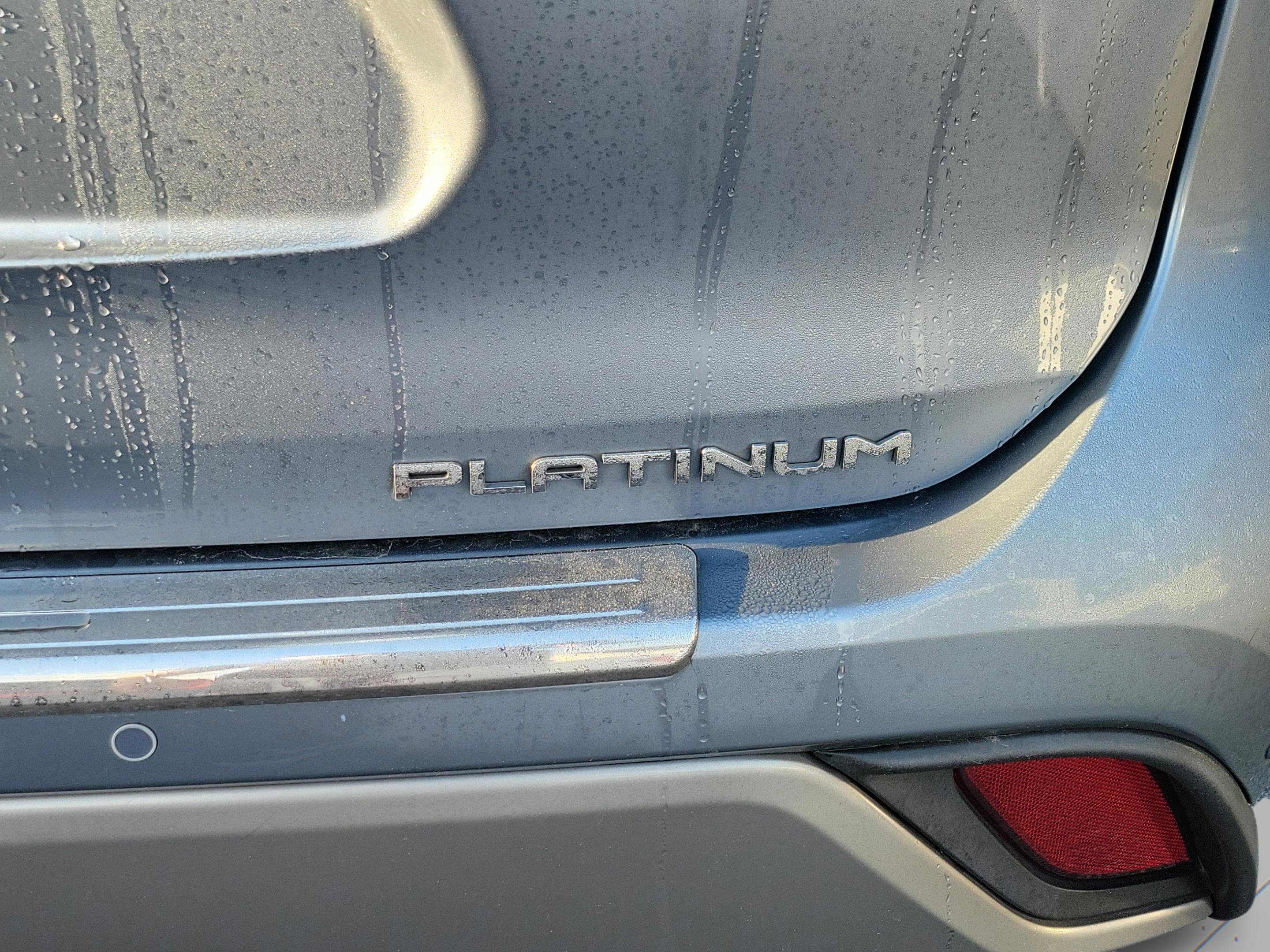 Used 2020 Toyota Highlander Platinum image 17