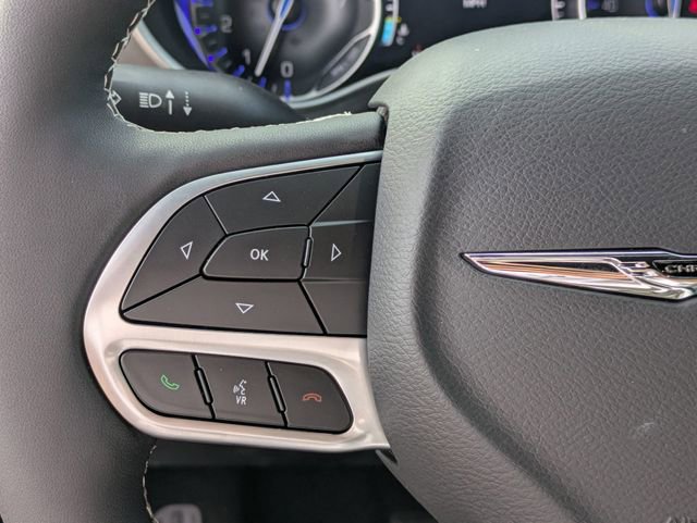 New 2025 Chrysler Pacifica Select image 20