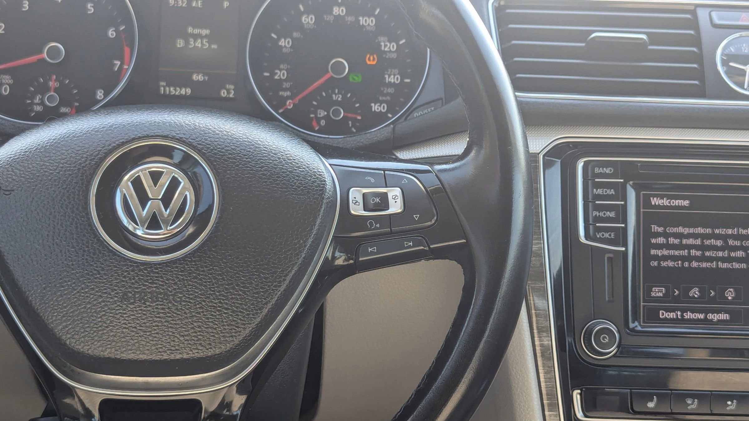Used 2017 Volkswagen Passat 1.8T SEL Premium FWD image 24