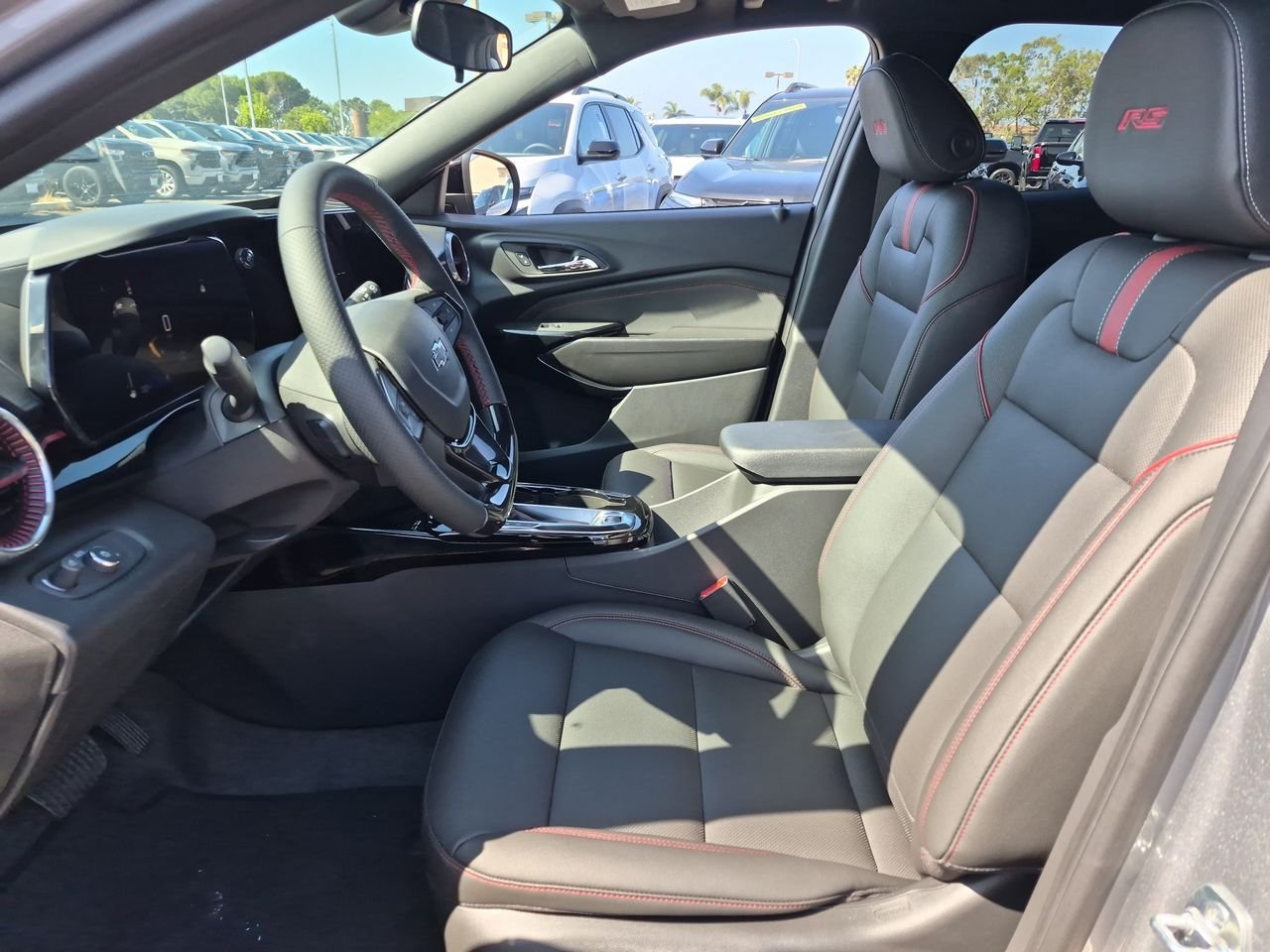 New 2026 Chevrolet Trax RS w/ Sunroof Package FWD image 20