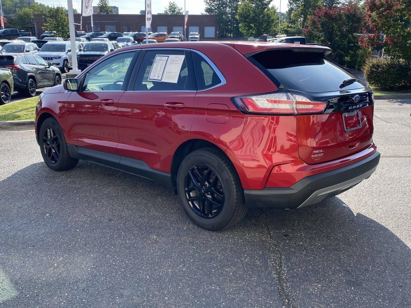 Used 2024 Ford Edge SEL AWD/4WD image 5