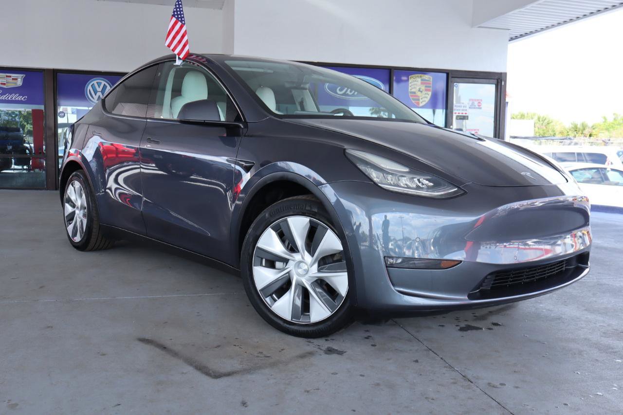 Used 2021 Tesla Model Y Long Range image 3