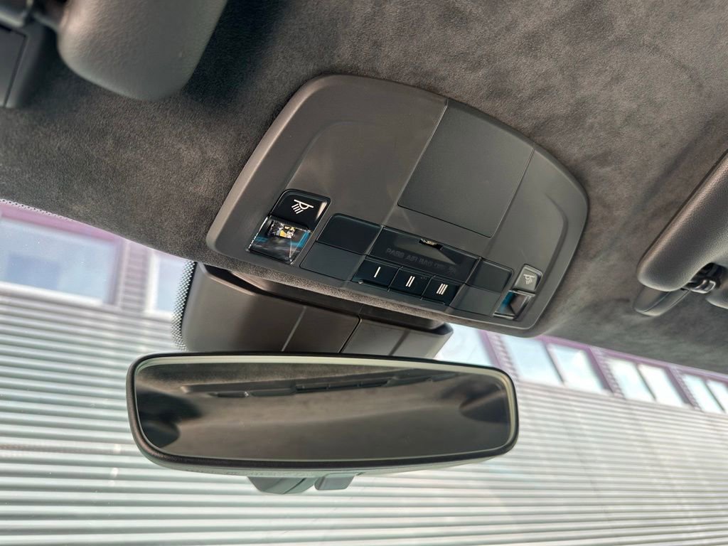 Certified 2018 Porsche 911 GT3 RWD image 31