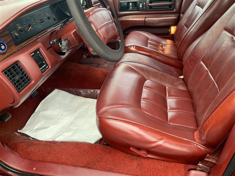 Used 1992 Oldsmobile Custom Cruiser image 36