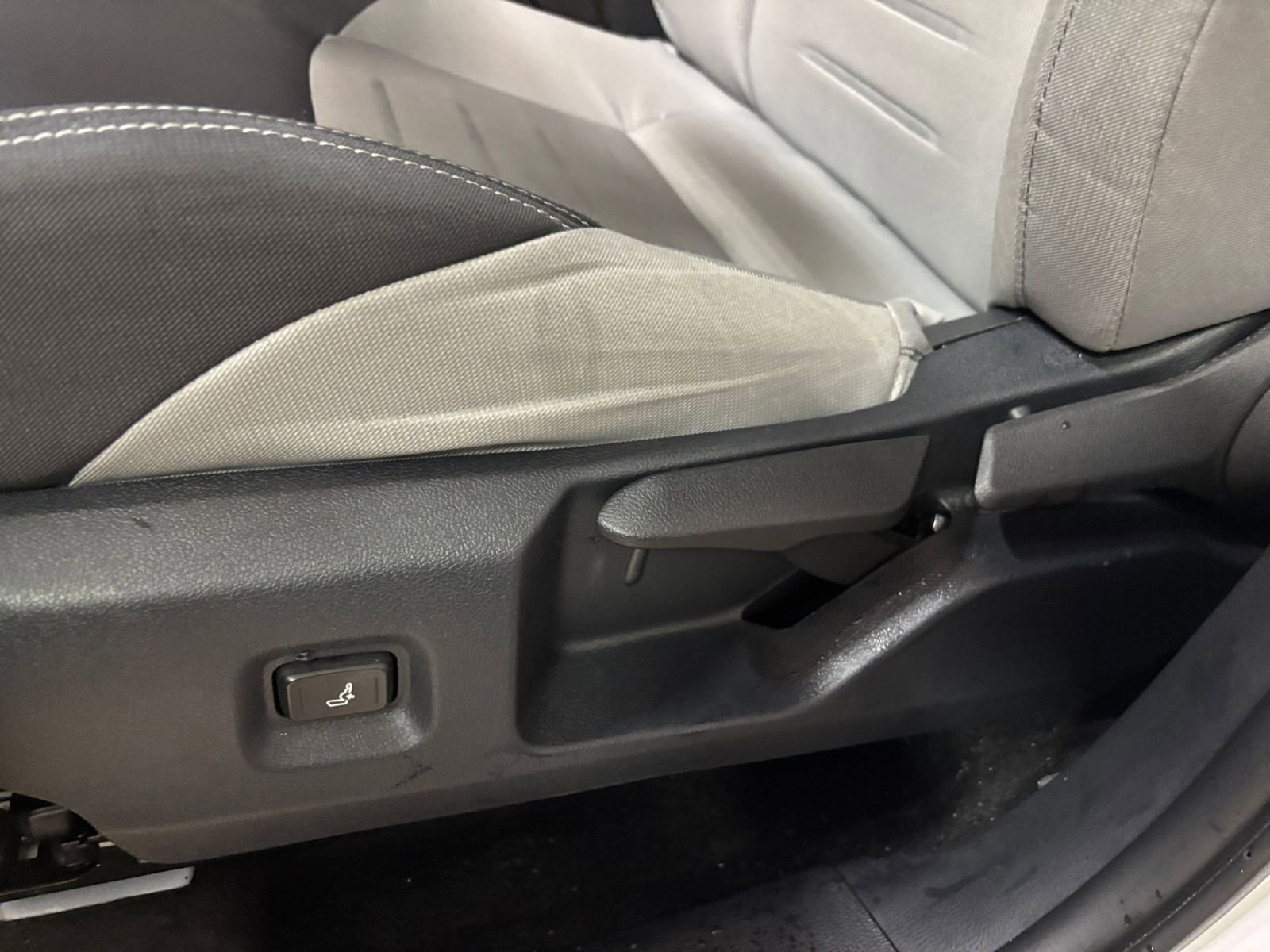 Used 2025 Toyota Tacoma TRD Off-Road image 23