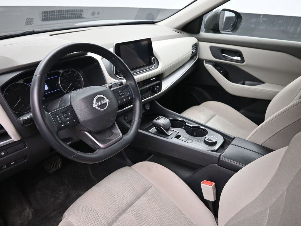 Used 2025 Nissan Rogue SV AWD/4WD image 21