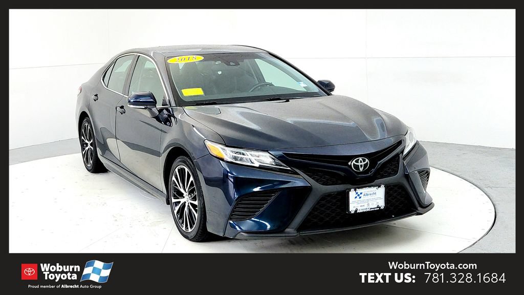 Used 2018 Toyota Camry SE w/ Audio Package FWD image 1