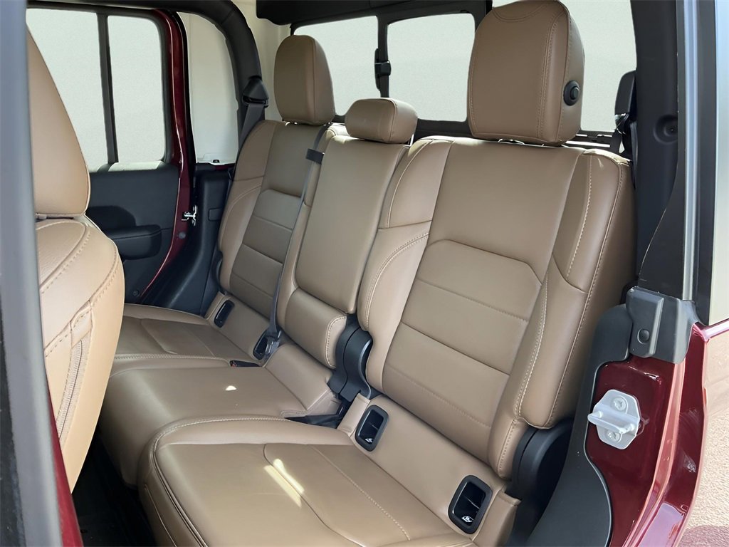 Used 2021 Jeep Gladiator Overland image 29