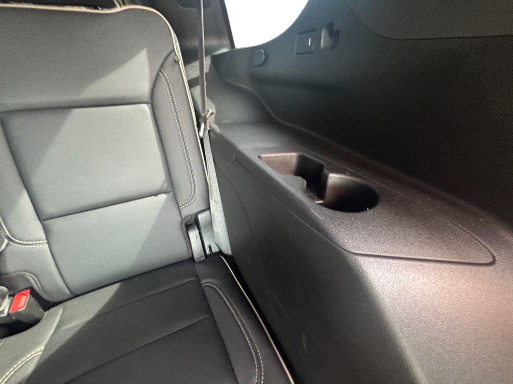 Used 2022 GMC Yukon SLT image 30