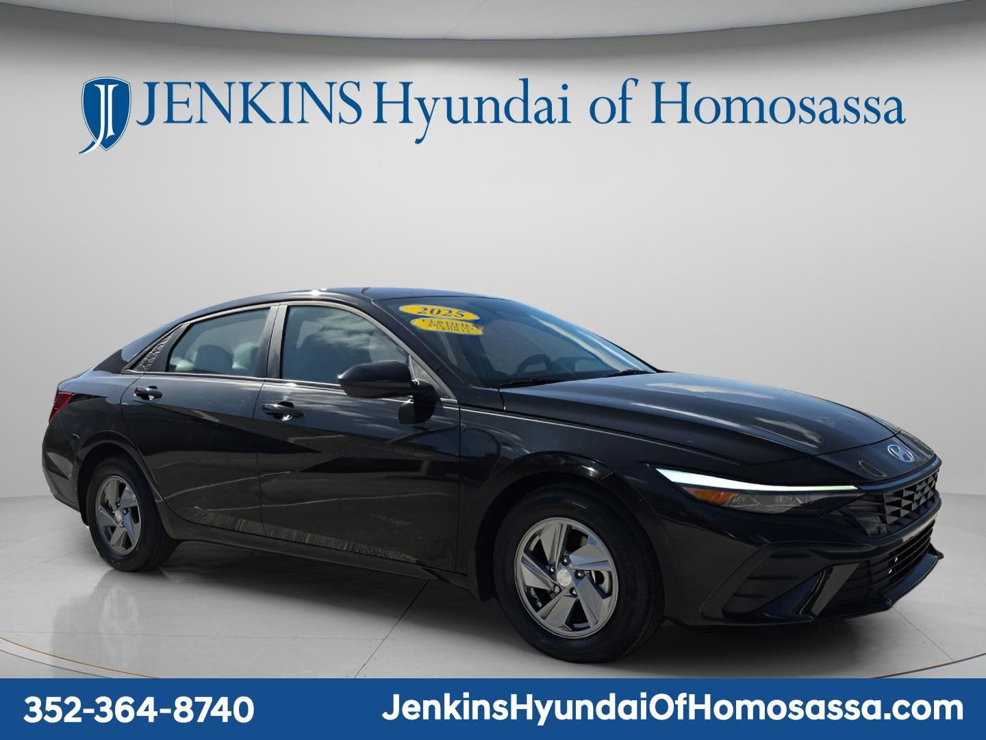 Used 2025 Hyundai Elantra SE image 1