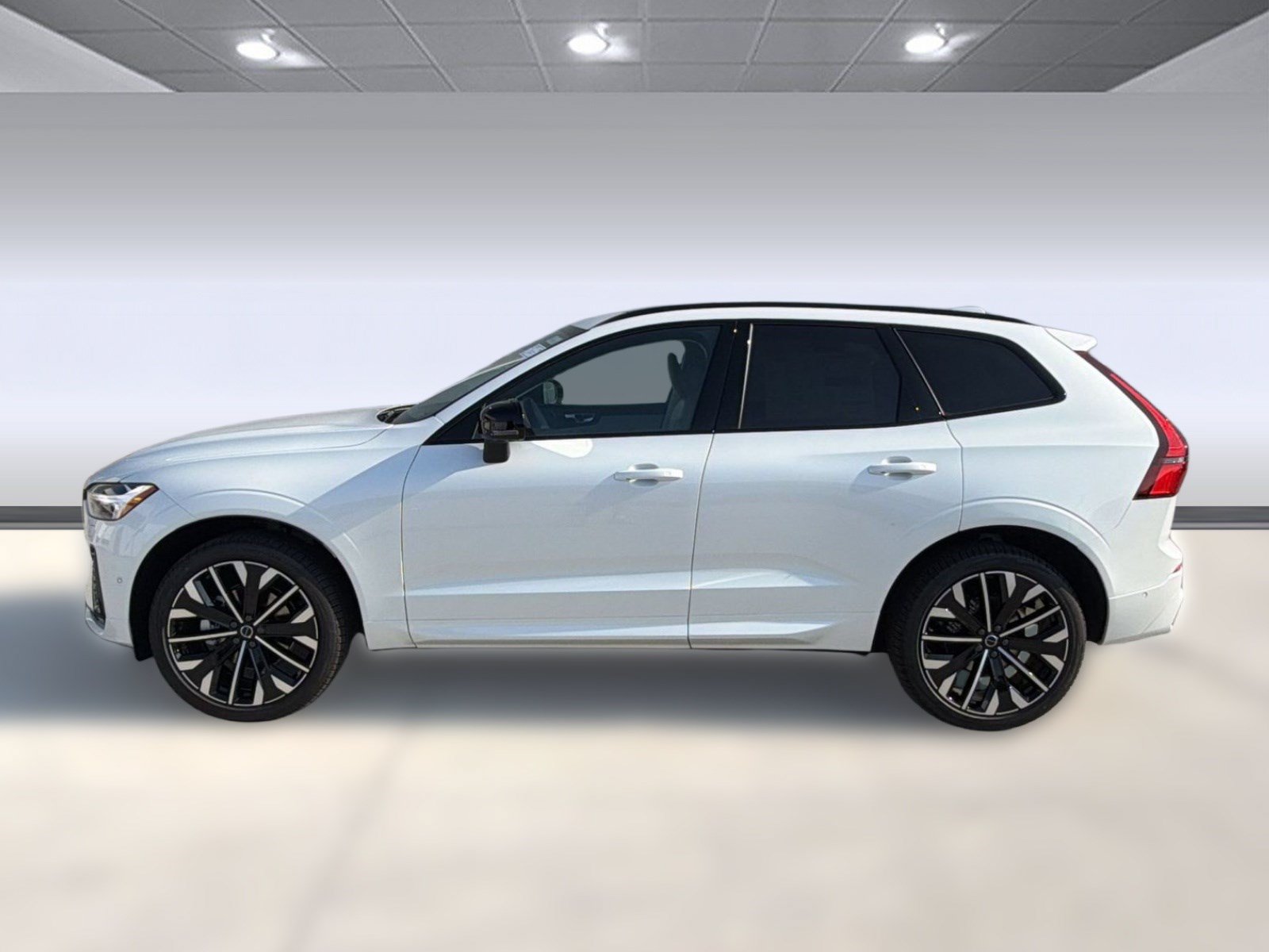 New 2026 Volvo XC60 B5 Ultra w/ Protection Package Premier AWD/4WD image 2