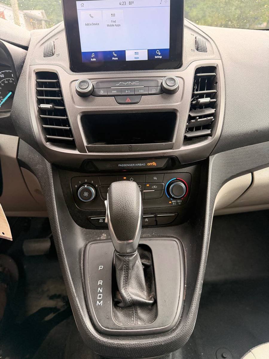 Used 2022 Ford Transit Connect XLT FWD image 13