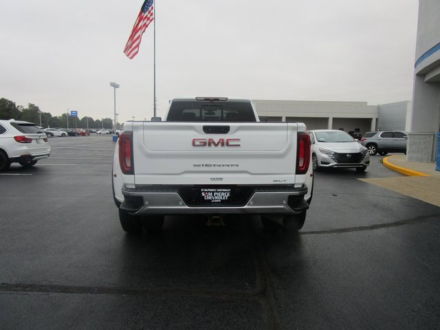 Used 2023 GMC Sierra 3500 SLT w/ SLT Premium Package image 4