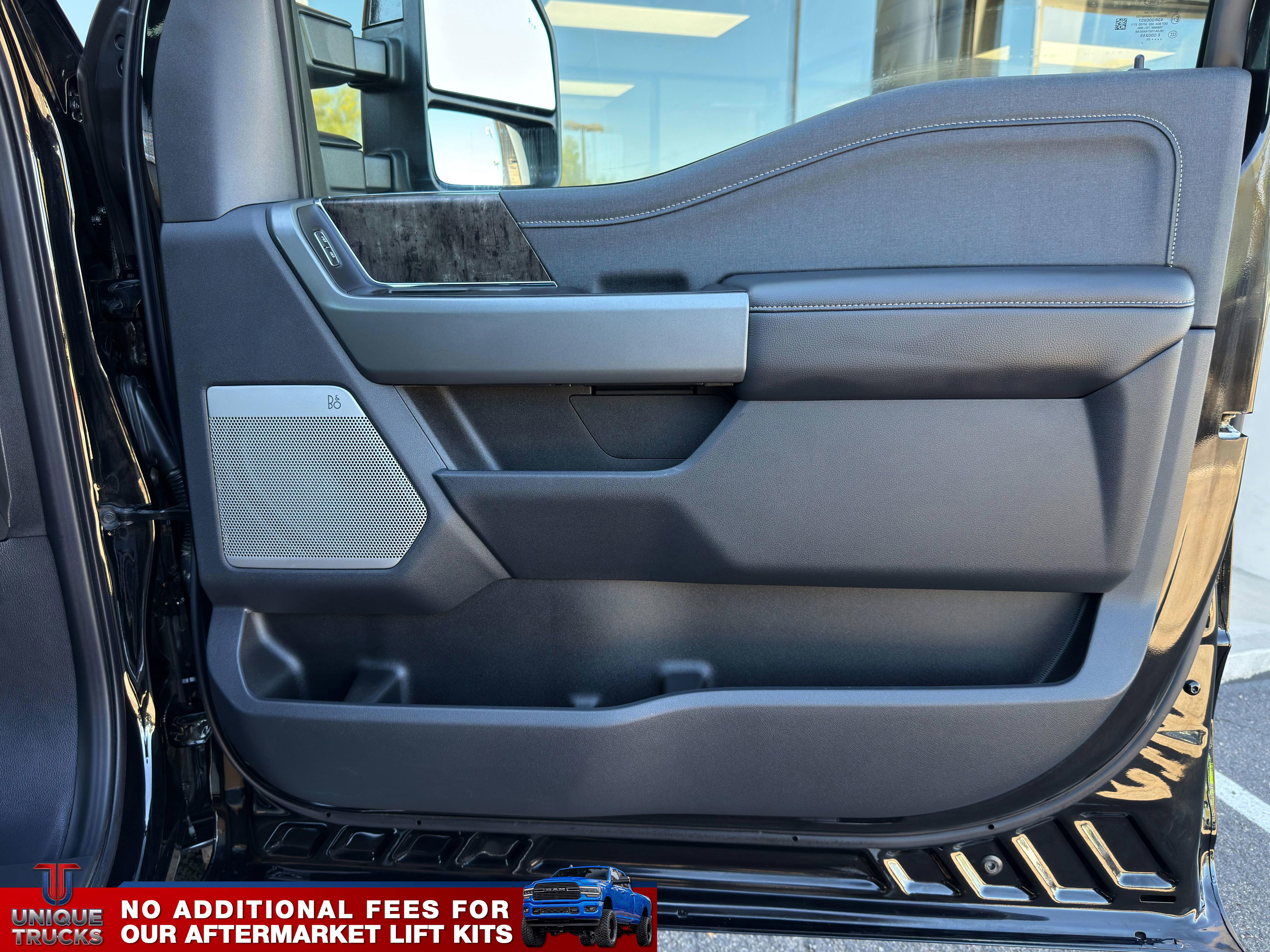 Used 2025 Ford F450 Lariat AWD/4WD image 28