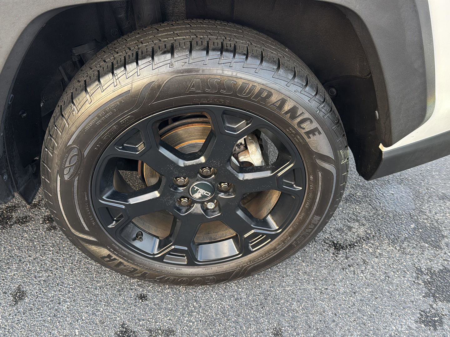 Certified 2020 Toyota RAV4 TRD Off-Road image 34