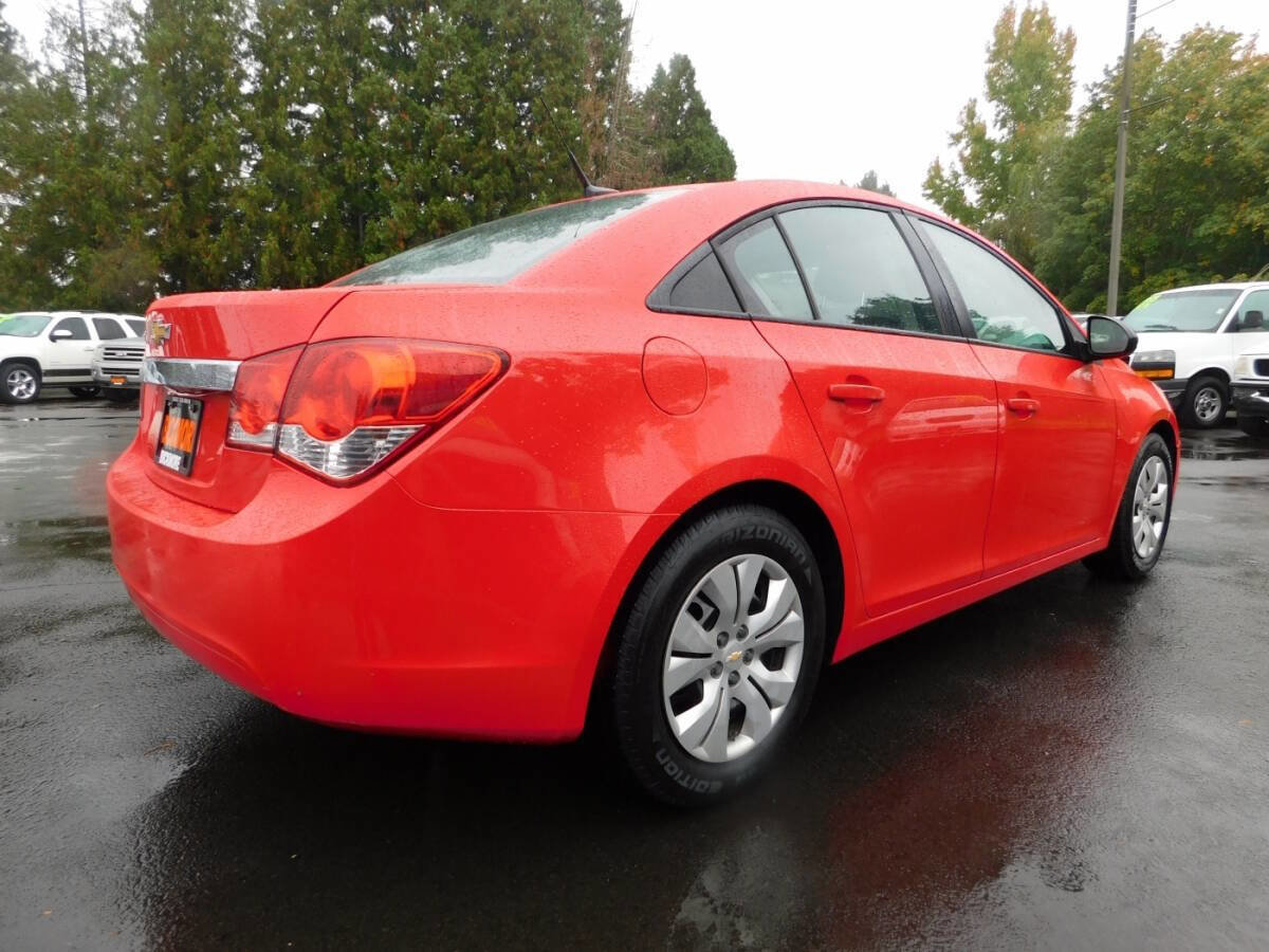 Used 2014 Chevrolet Cruze LS image 2