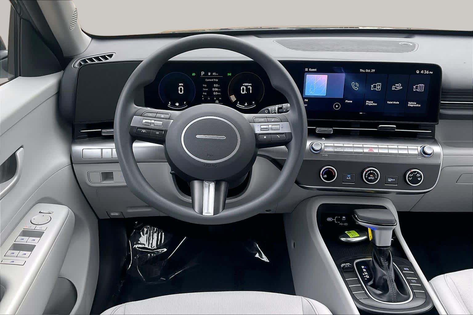 Certified 2024 Hyundai Kona SE FWD image 5