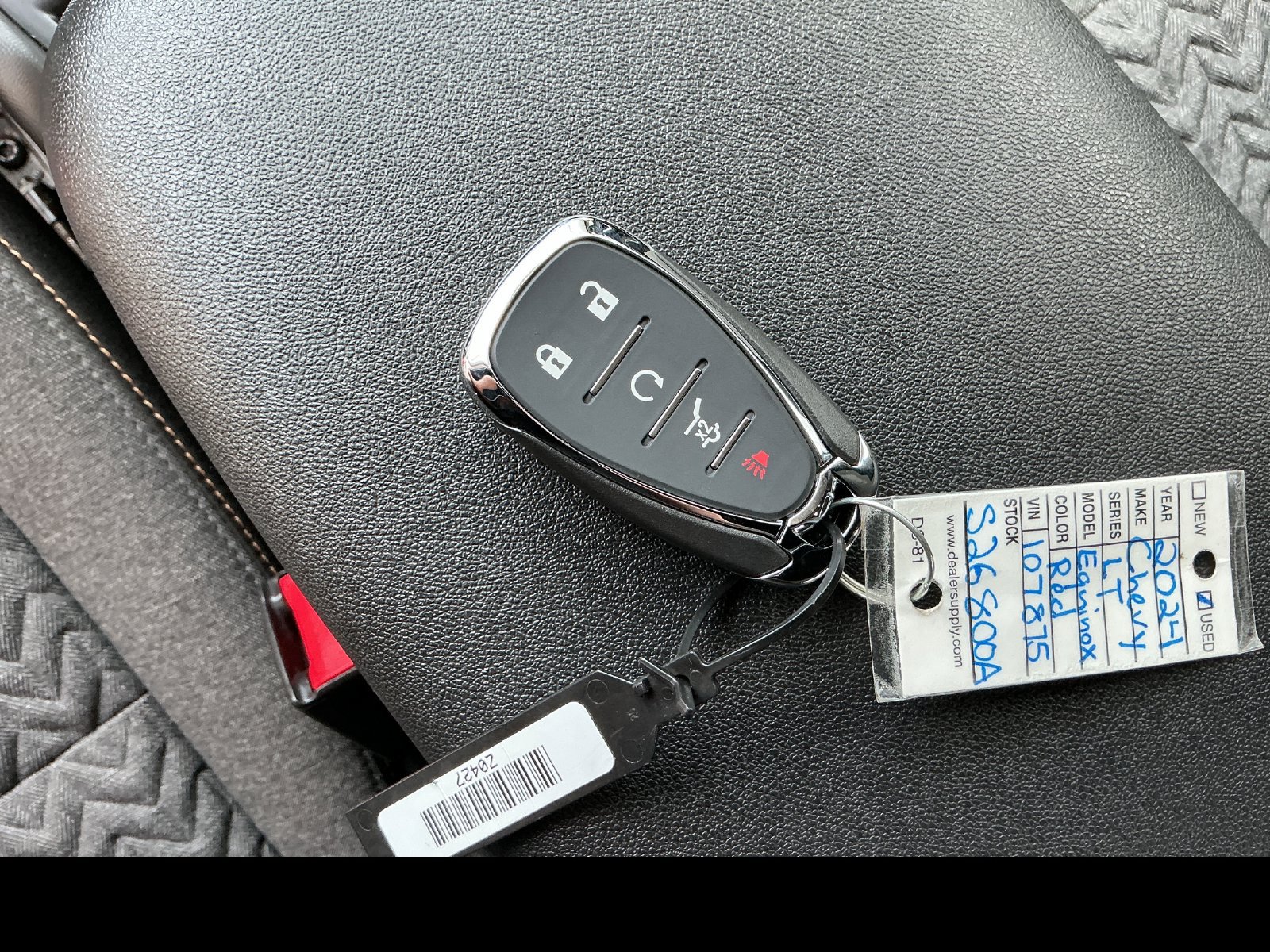 Used 2024 Chevrolet Equinox LT FWD image 28