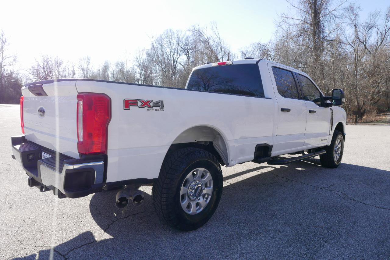 Used 2024 Ford F250 XLT w/ FX4 Off-Road Package AWD/4WD image 6