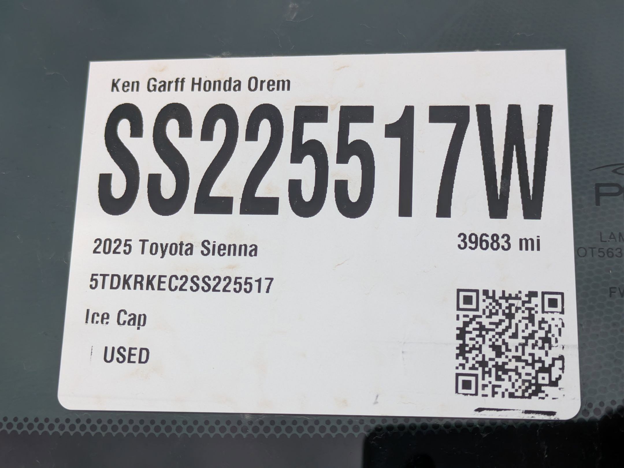 Used 2025 Toyota Sienna LE image 35