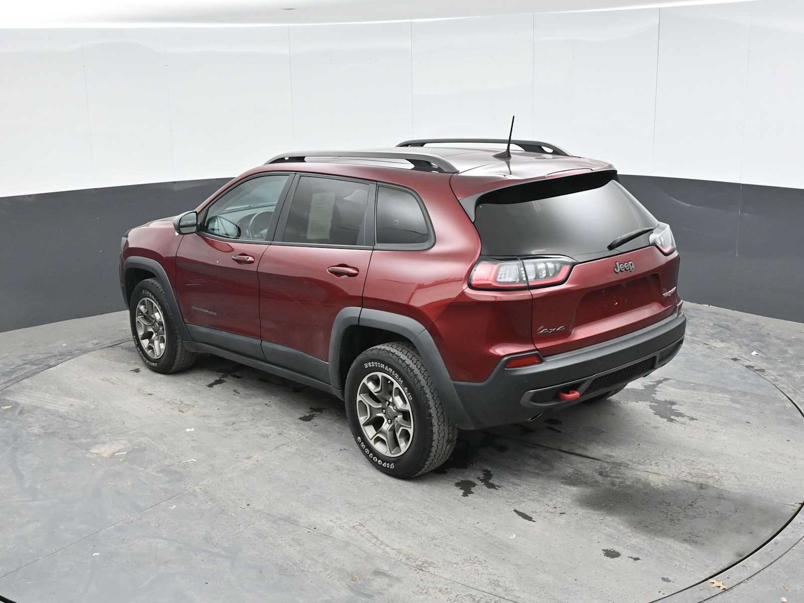 Used 2021 Jeep Cherokee Trailhawk w/ Sun, Sound & Nav Group AWD/4WD image 31