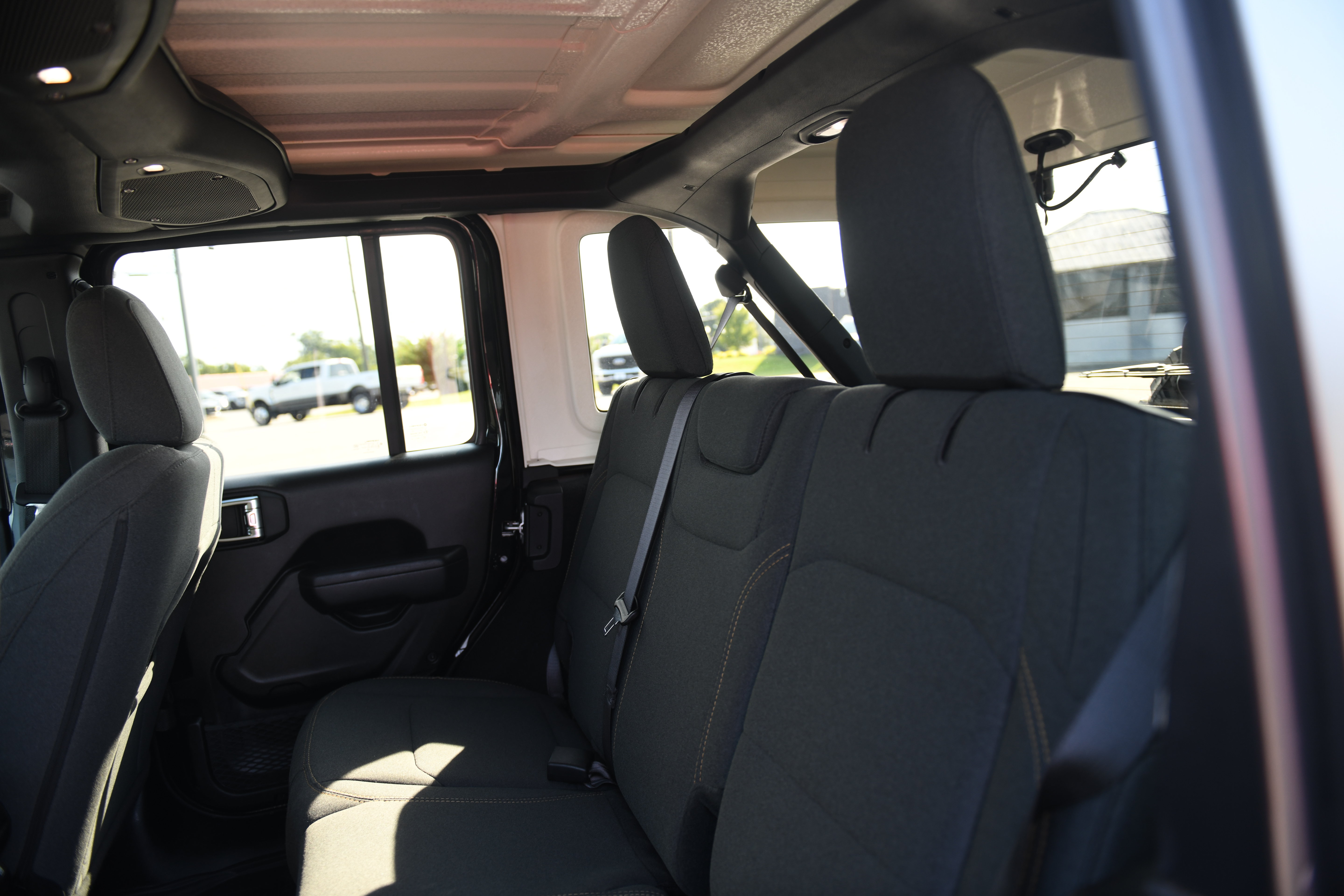 Used 2025 Jeep Wrangler Unlimited Sport AWD/4WD image 14