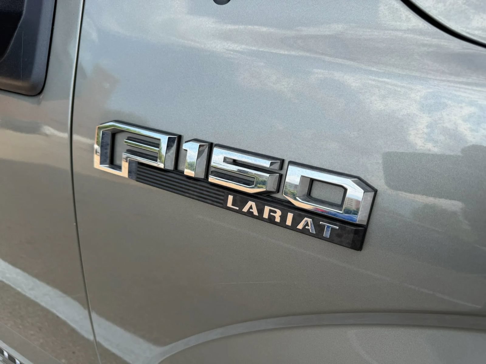 Used 2020 Ford F150 Lariat w/ Equipment Group 502A Luxury AWD/4WD image 11