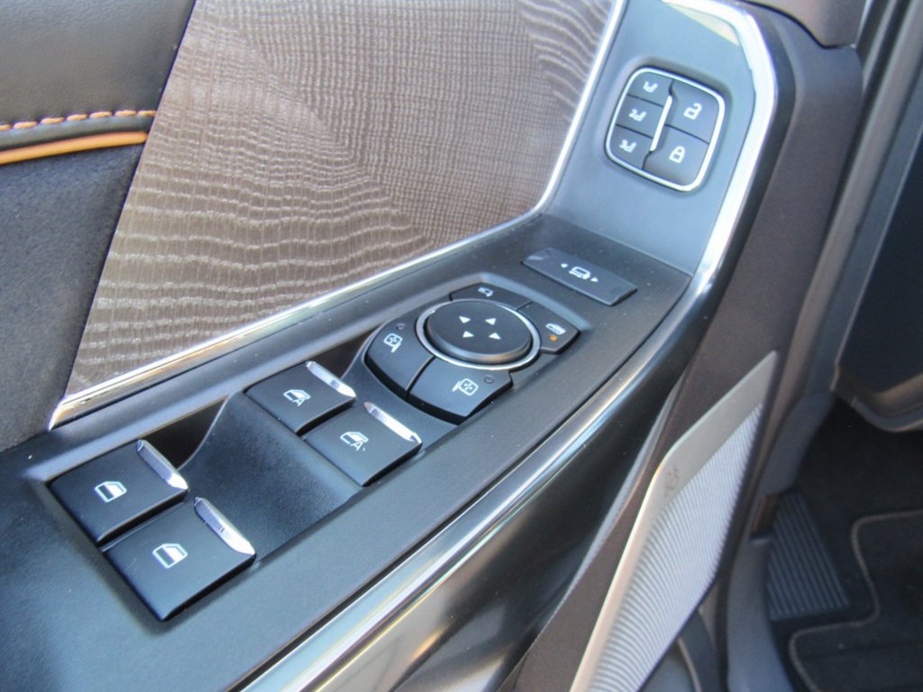 Used 2024 Ford F450 Platinum w/ FX4 Off-Road Package AWD/4WD image 15