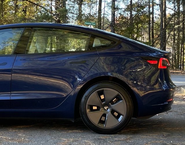 Used 2023 Tesla Model 3 Standard Range image 5