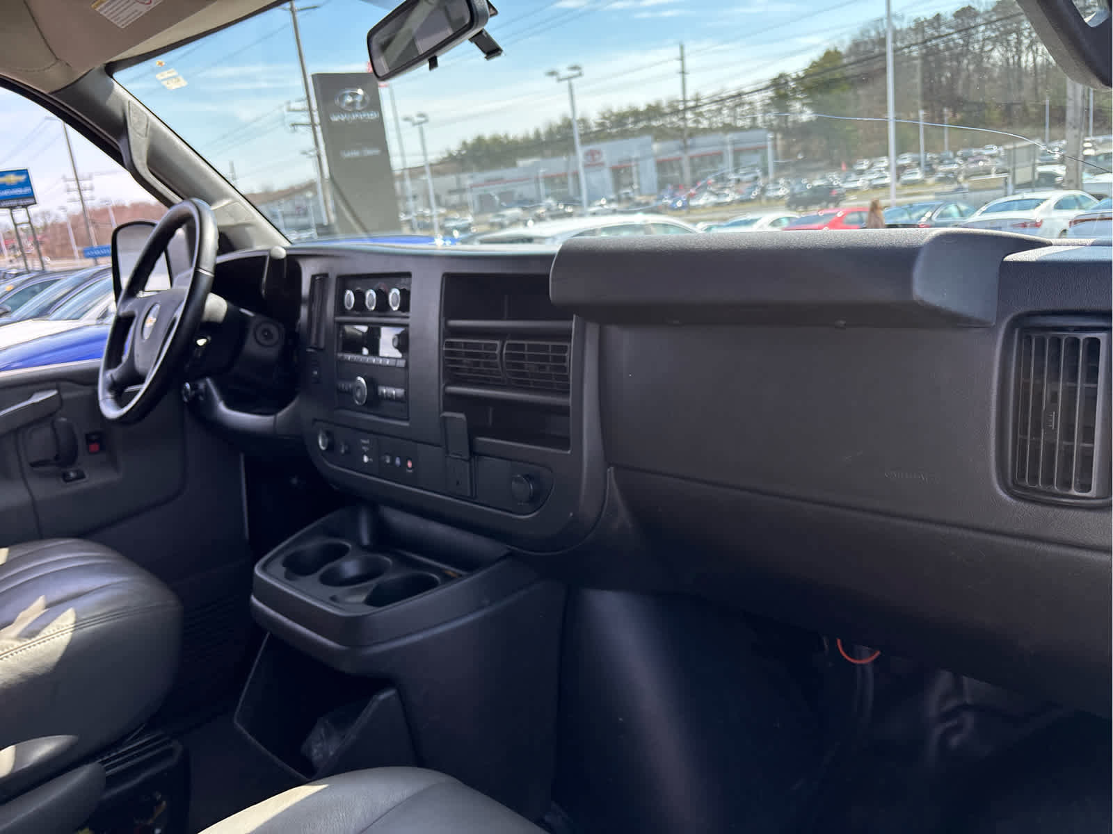 Used 2021 Chevrolet Express 3500 w/ Driver Convenience Package image 24