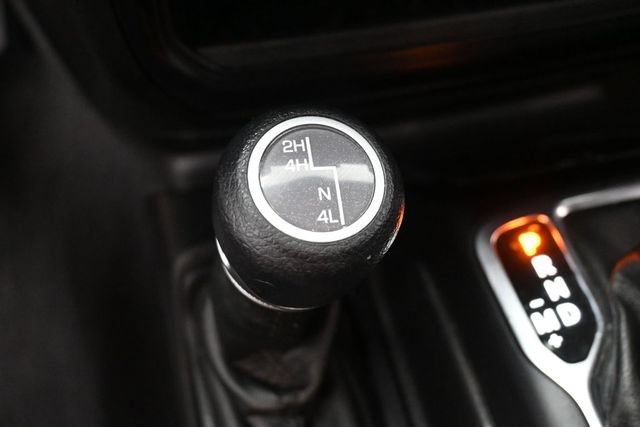 Used 2021 Jeep Gladiator Sport AWD/4WD image 25