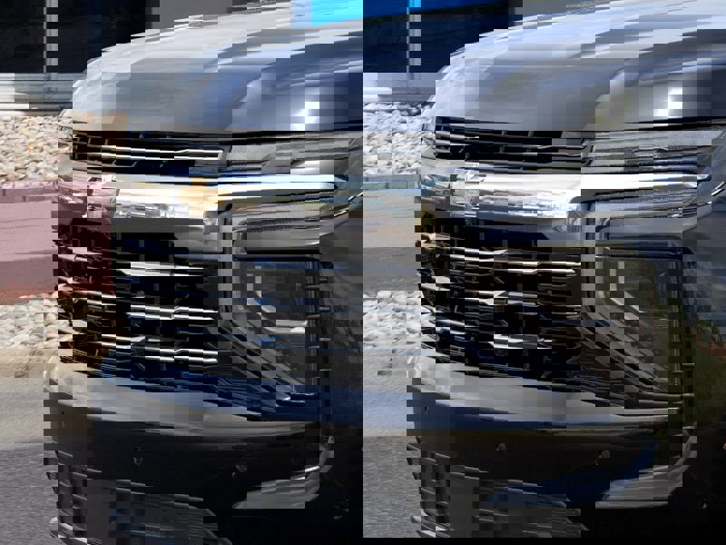 New 2026 Chevrolet Suburban LT image 13