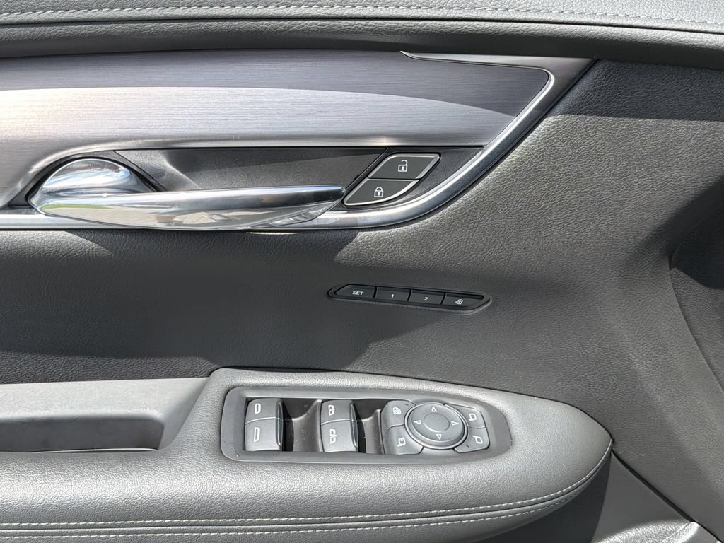 Certified 2025 Cadillac XT6 Luxury FWD image 20