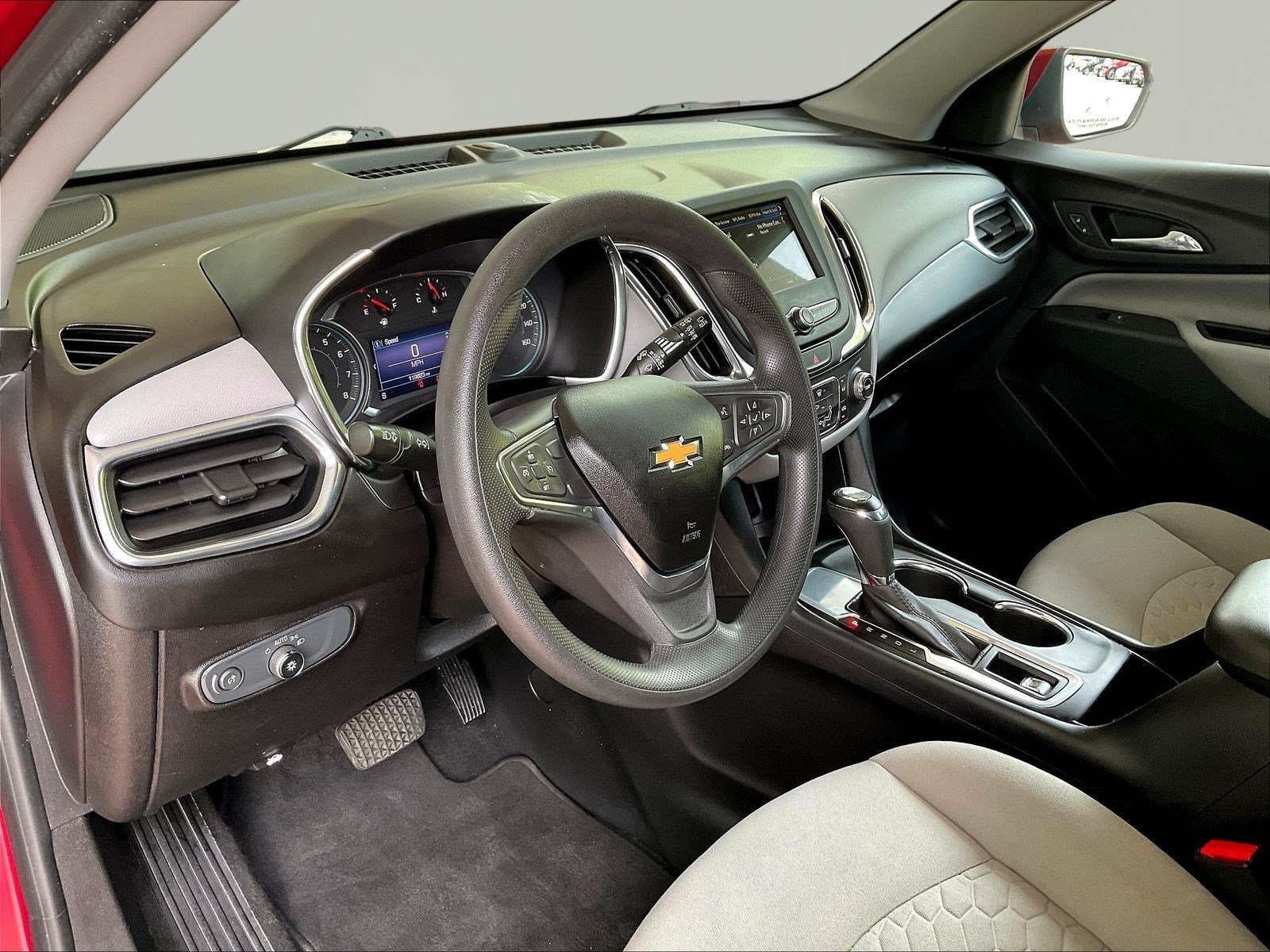 Used 2019 Chevrolet Equinox LT FWD image 16