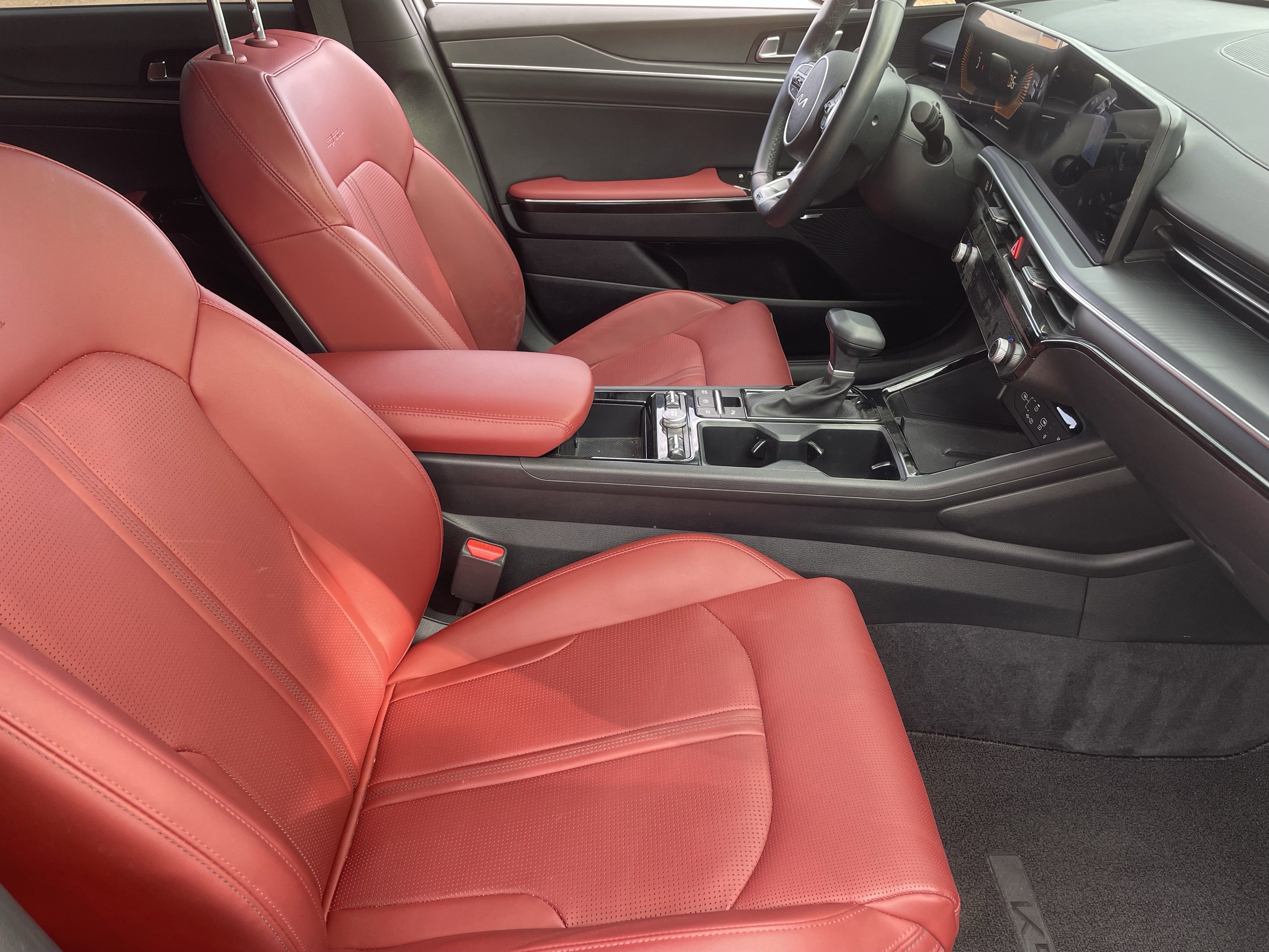 Used 2025 Kia K5 GT-Line w/ GT-Line Premium Package image 11