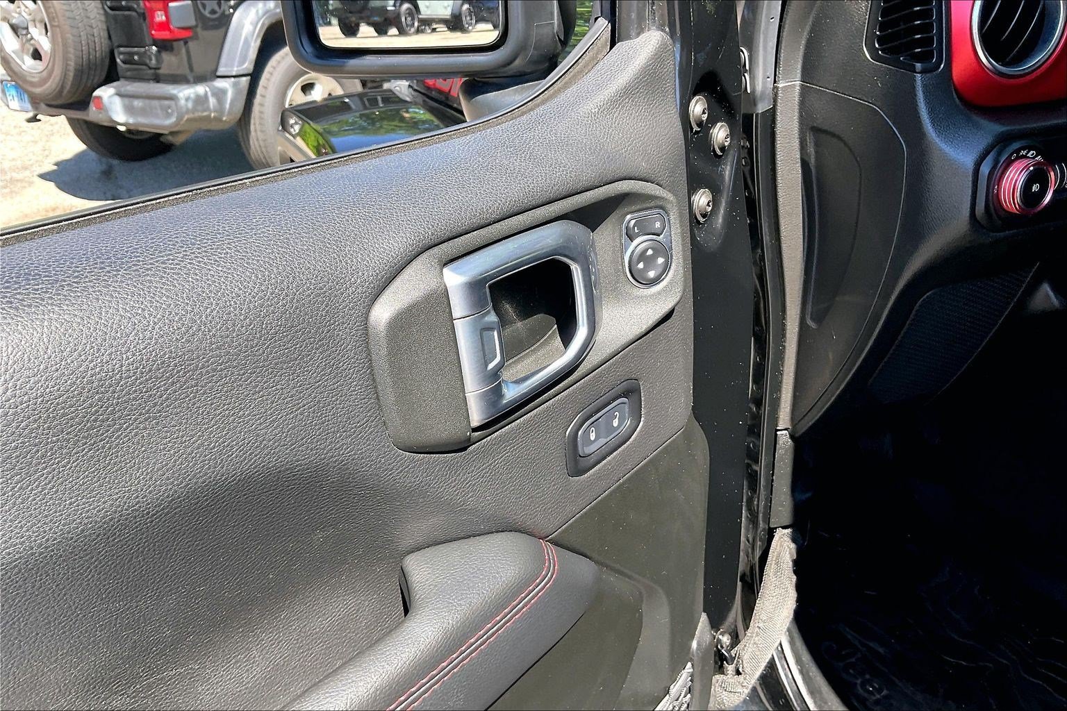 Used 2022 Jeep Wrangler Rubicon w/ LED Lighting Group AWD/4WD image 30