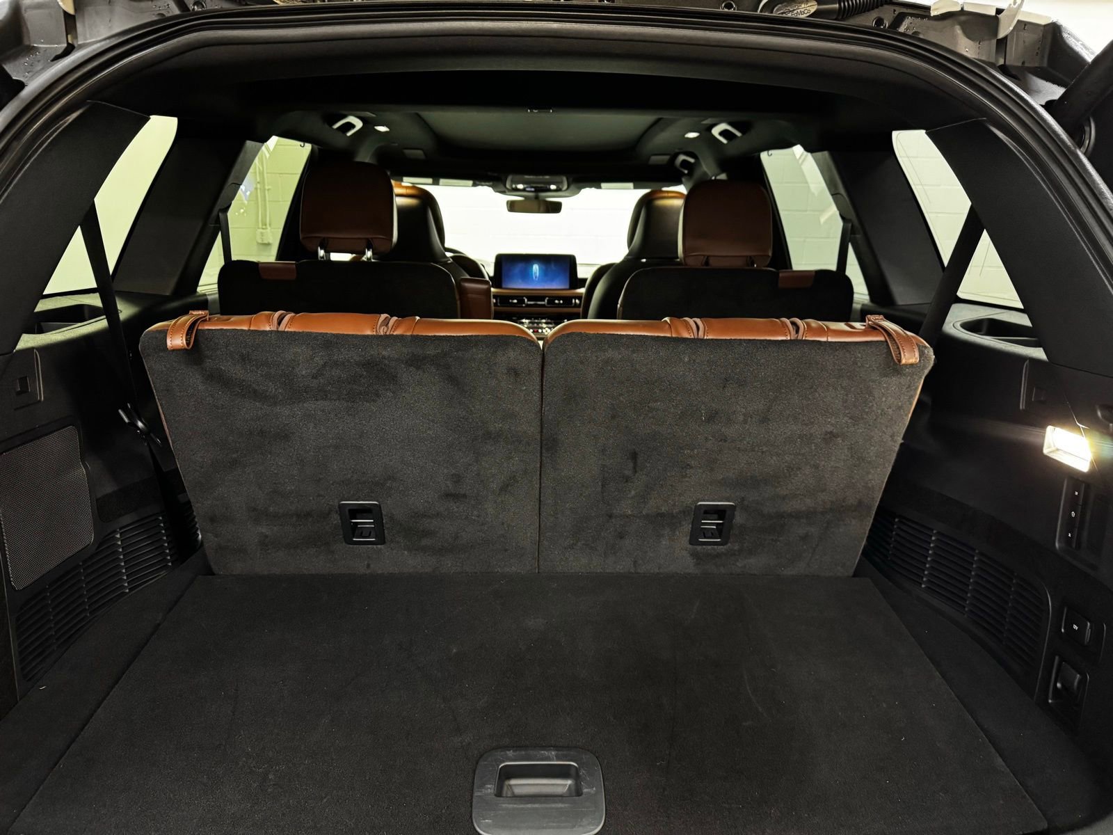 Used 2025 Lincoln Aviator Reserve w/ Equipment Group 201A image 36