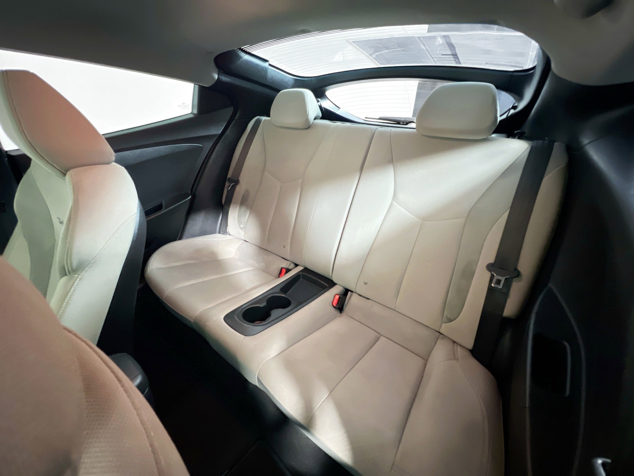 Used 2014 Hyundai Veloster image 28